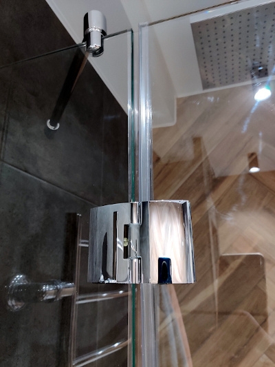 Какая бывает фурнитура для стекла?