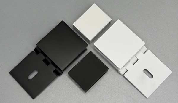 Чёрный матовый vs белый матовый: как технологии нанесения влияют на оттенок фурнитуры