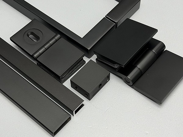 Черный матовый