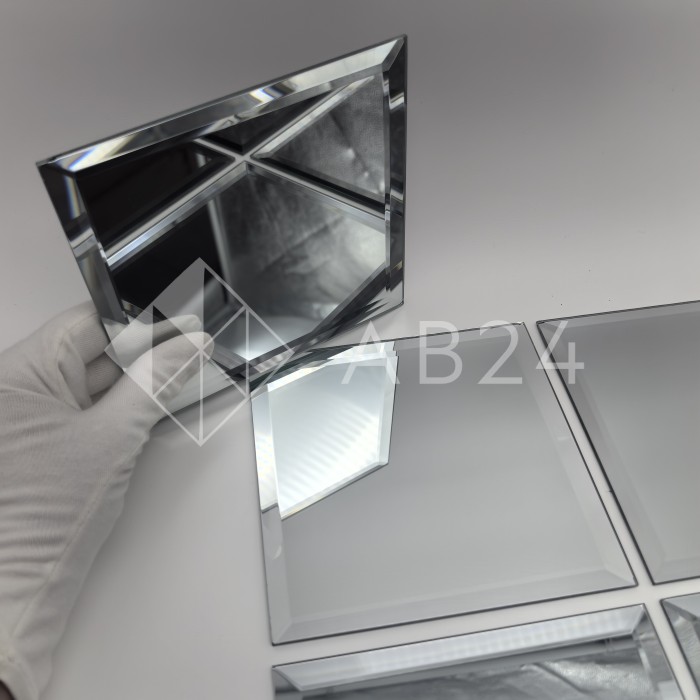 AV402: Зеркальная плитка с фацетным краем 150х150 мм, набор 10 шт