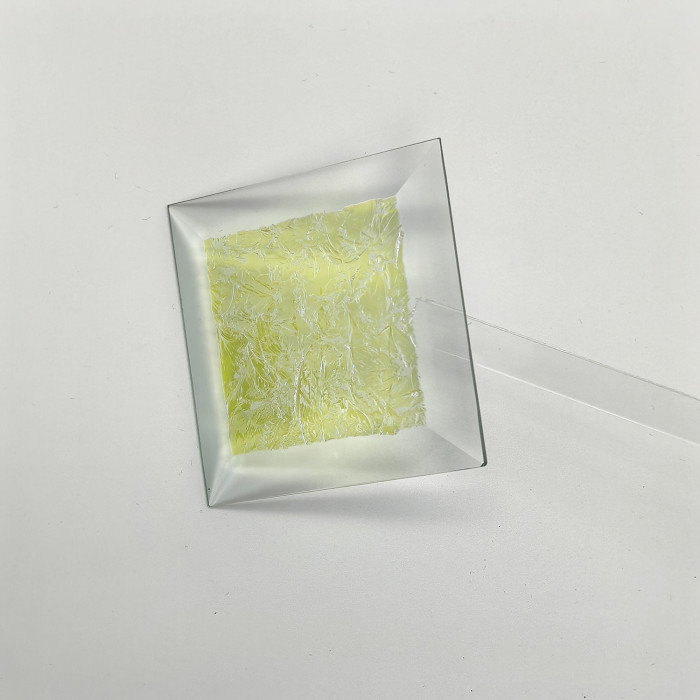 Бевелс AV19 дихроичный квадрат 76 х 76 мм желтый мороз