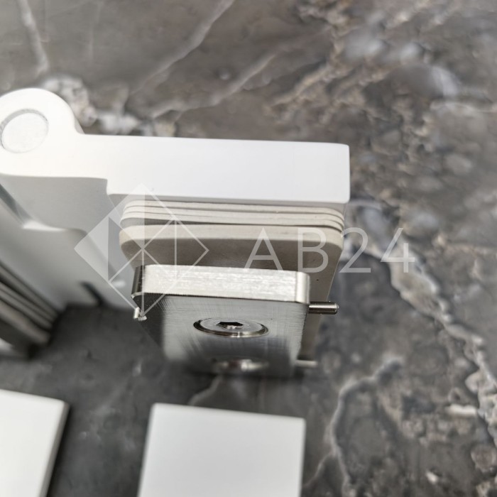 Петля Майя FDP-173 стекло-стекло 135°, латунь/белый