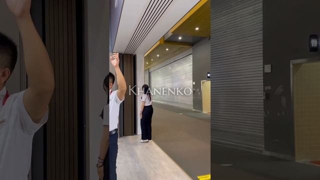 Комплект раздвижной системы DSK-190.4.1R AL/BL-MW на 4 двери (4+0) Правое открывание, скрытое крепление в проем, алюминий/черный с белой крышкой