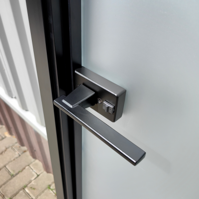 Дверь алюминиевая межкомнатная 800х2000 правая открывание внутрь, стекло матовое FMD-8R-1 AL/Bl-Sn Черная