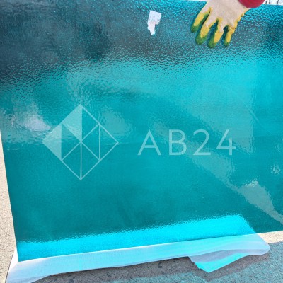 Стекло Wissmach 364 Corella голубого цвета 106 х 82 см