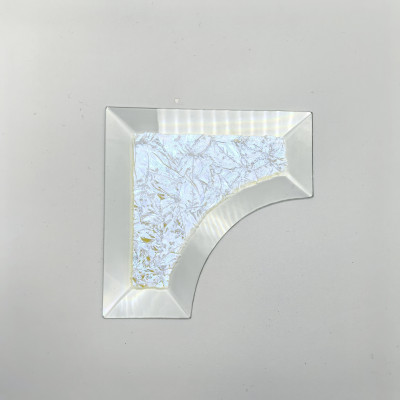 Бевелс AV225 дихроичный угловой 93 х 93 х 38 мм желтый мороз