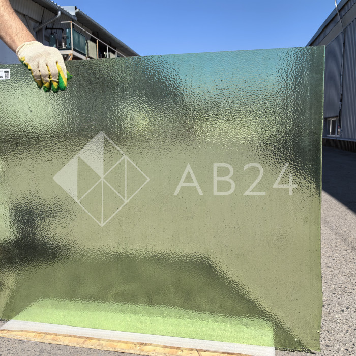 Стекло витражное AV 121RR пол-листа (78 х 48 см)