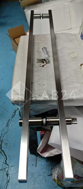 Ручка FKR-214 для стеклянной двери 25х38х1125x1500ммх1 мм с замком, нержавейка/матовый