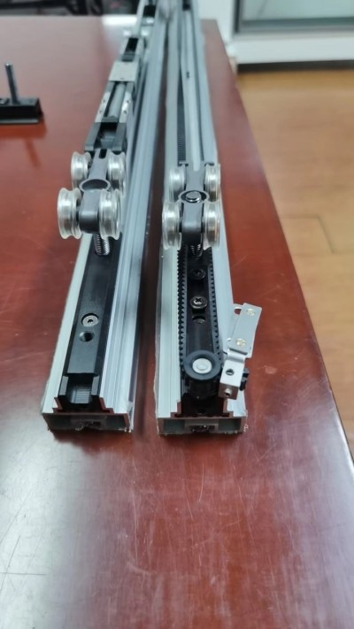 Раздвижная система FDS-18.2 телескопическая для двух дверей 2+0, черный