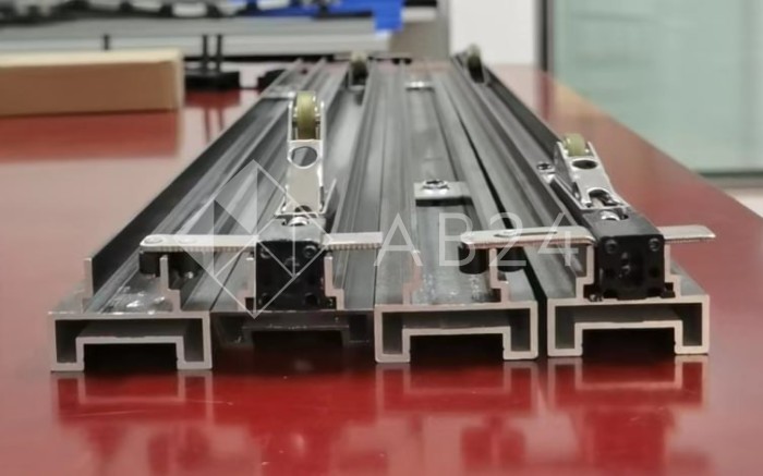 Раздвижная система FDS-18.4 телескопическая для четырех дверей 4+0, черный