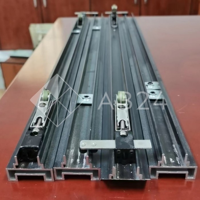 Раздвижная система FDS-18.4 телескопическая для четырех дверей 4+0, черный