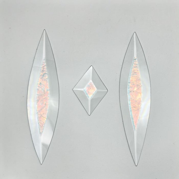 Бевелс AV305 дихроичный (3 элемента) 43 х 394 мм синий мороз