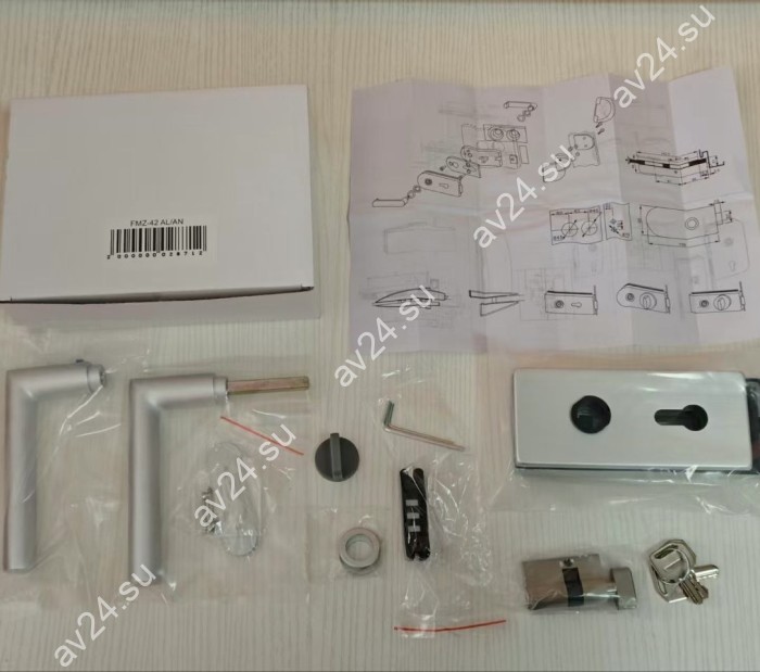 Замок с магнитным ригелем FMZ-42 с ответной частью на стену с притвором механизм ключ/ключ, алюминий/анодированный