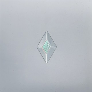 Бевелс AV131 дихроичный ромб 38 х 64 мм красная шиншилла