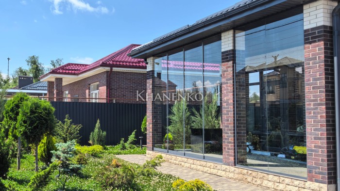 Система DSKU-1-6/12 безрамного остекления 6 рельс/12 дверей, алюминий